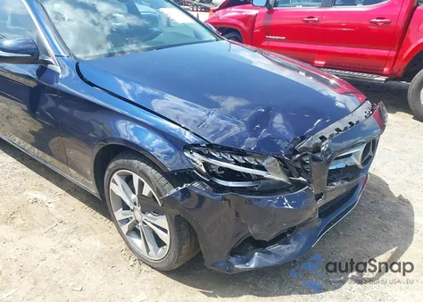 2015 Mercedes-Benz C 300 4Matic/Luxury 4Matic/Sport 4Matic из США, поврежденный, VIN 55SWF4KB1FU040546